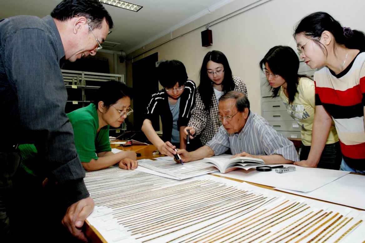 2025新澳门开门原料免费