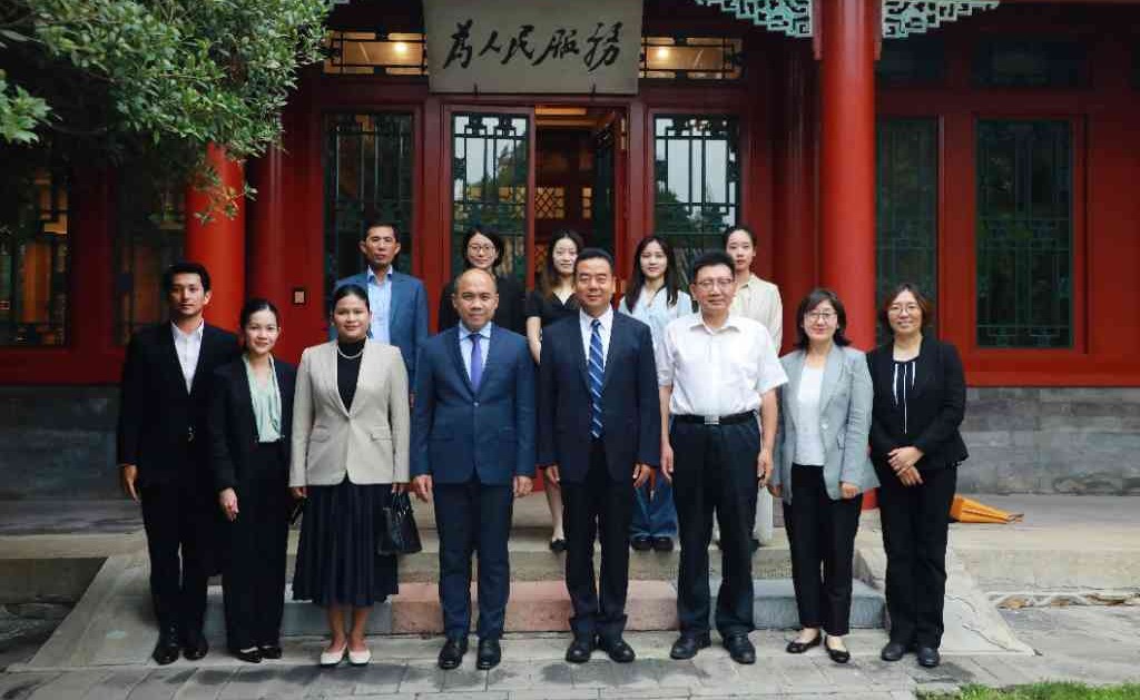 2025新澳门开门原料免费