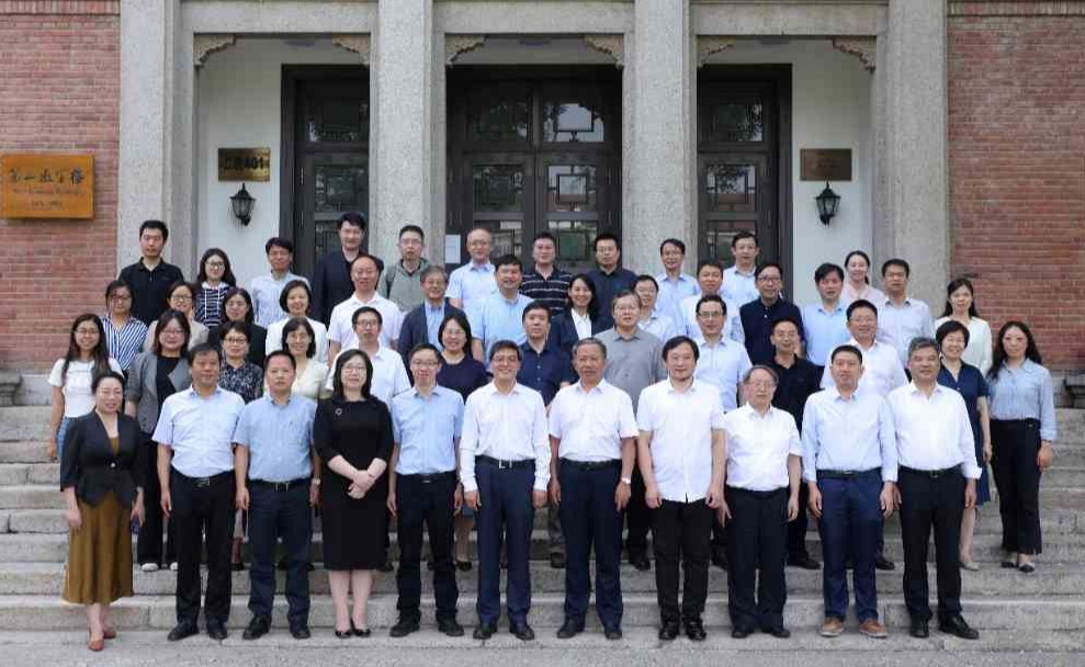 2025新澳门开门原料免费