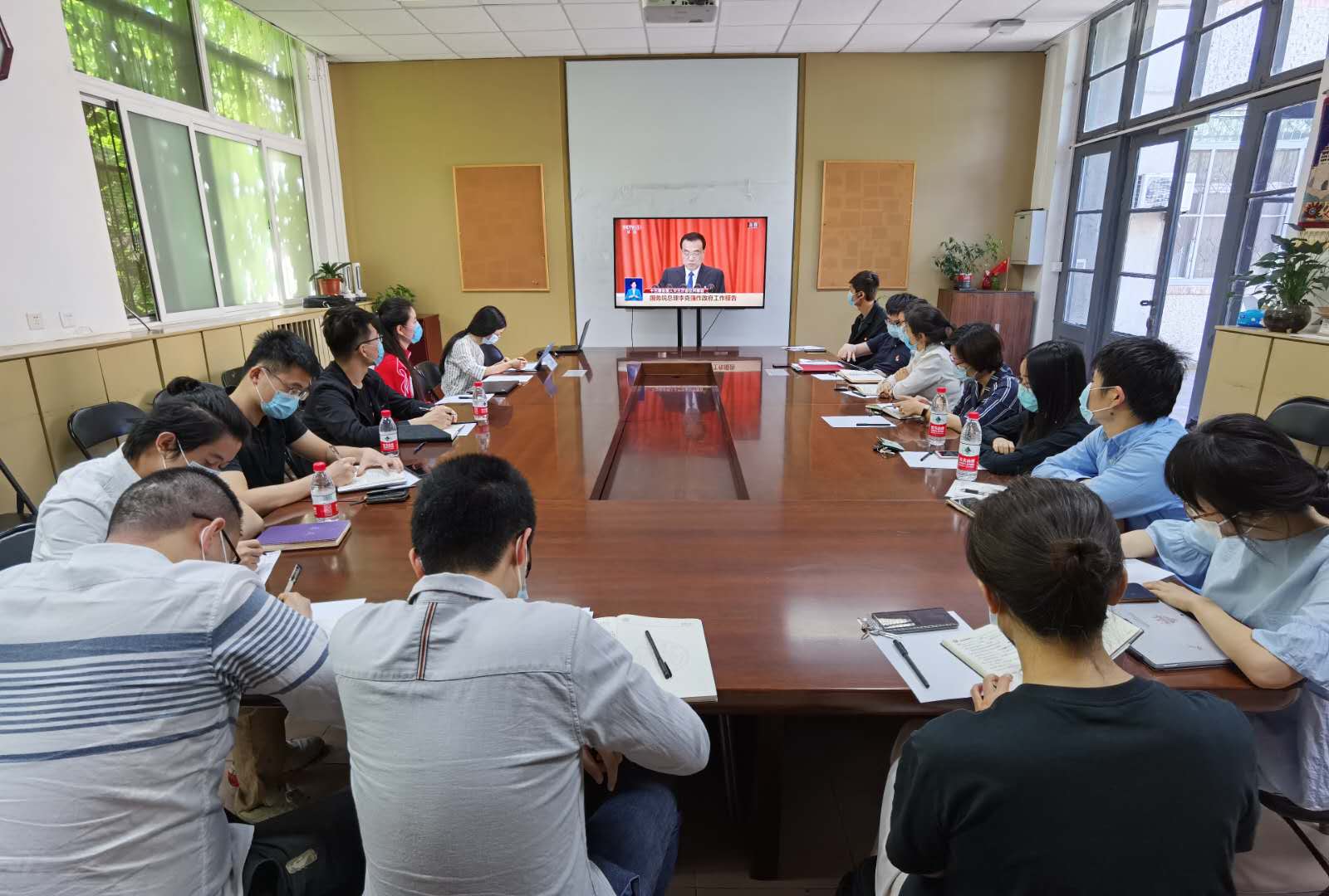 2025新澳门开门原料免费