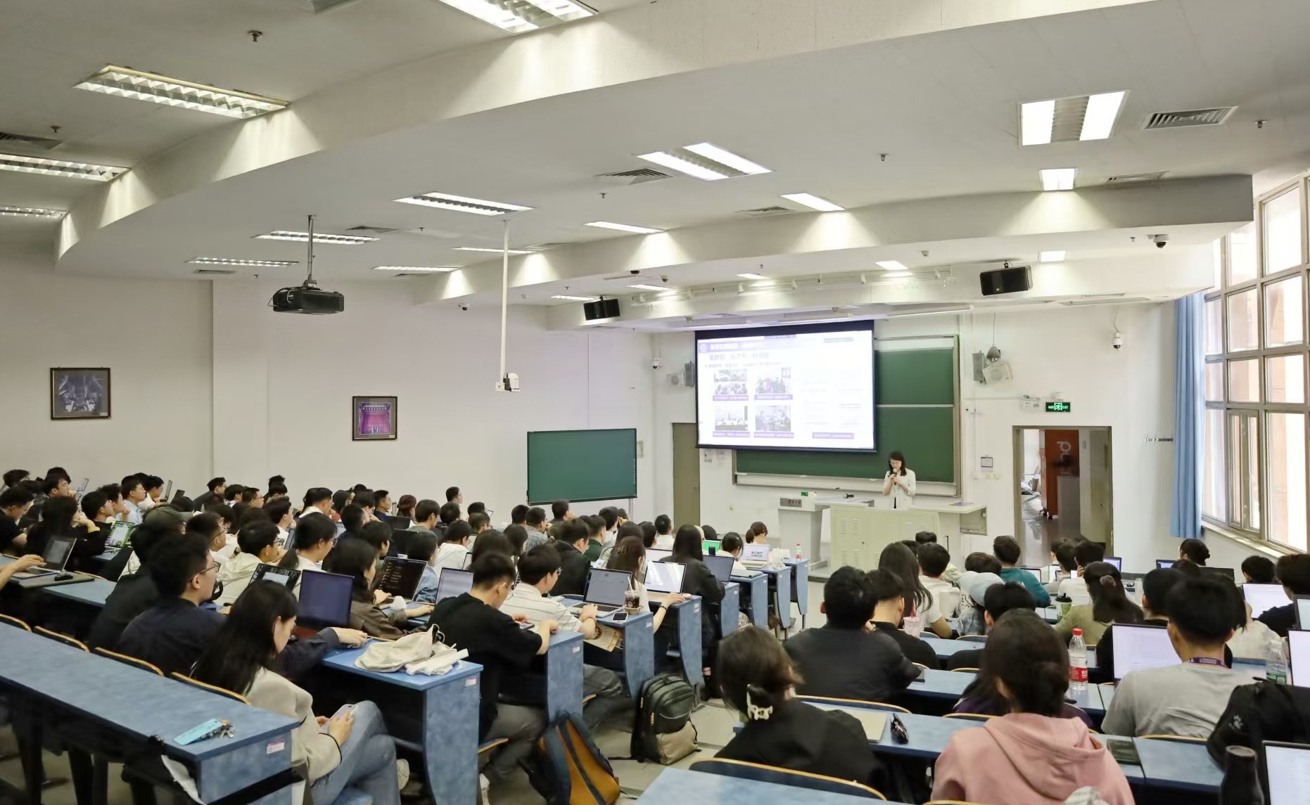 2025新澳门开门原料免费