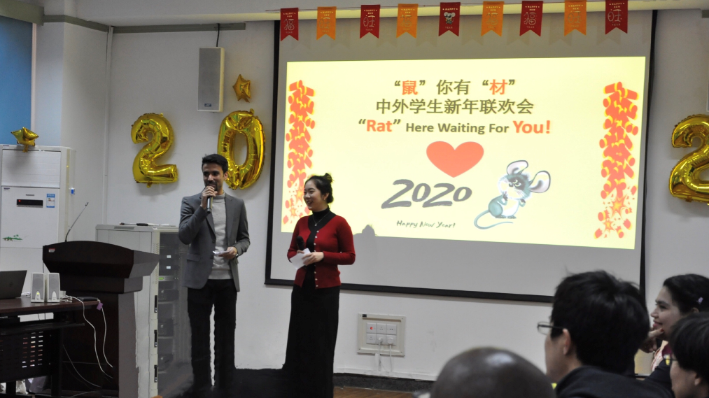 2025新澳门开门原料免费