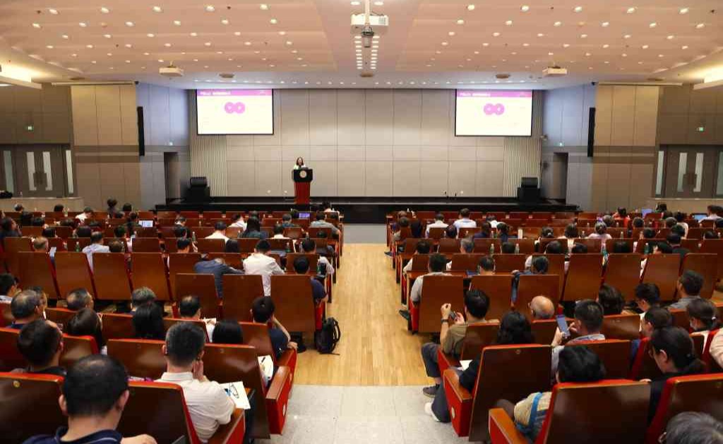 2025新澳门开门原料免费