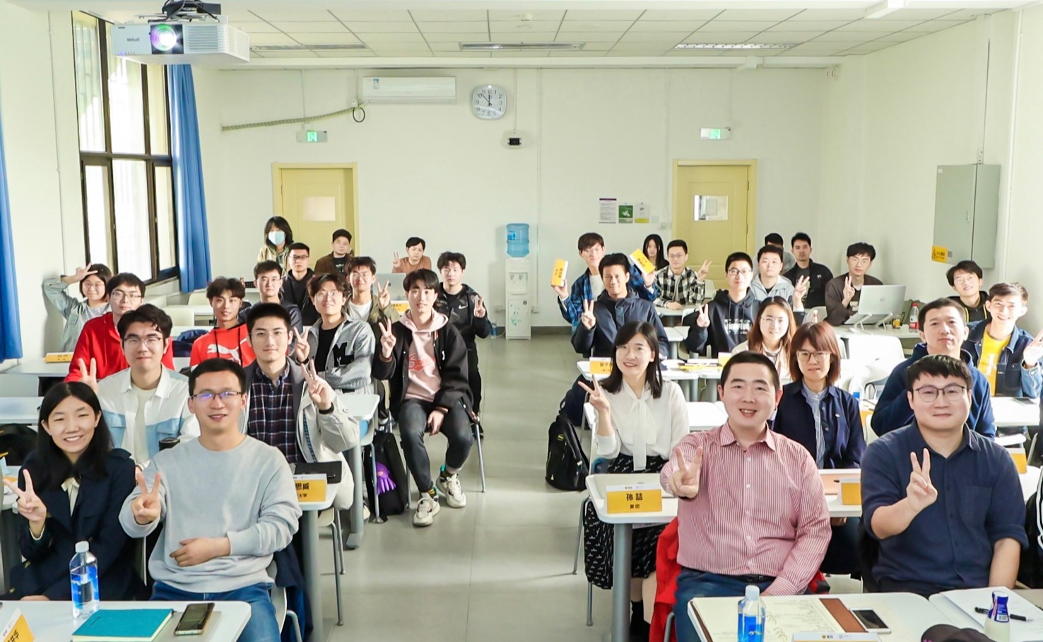 2025新澳门开门原料免费