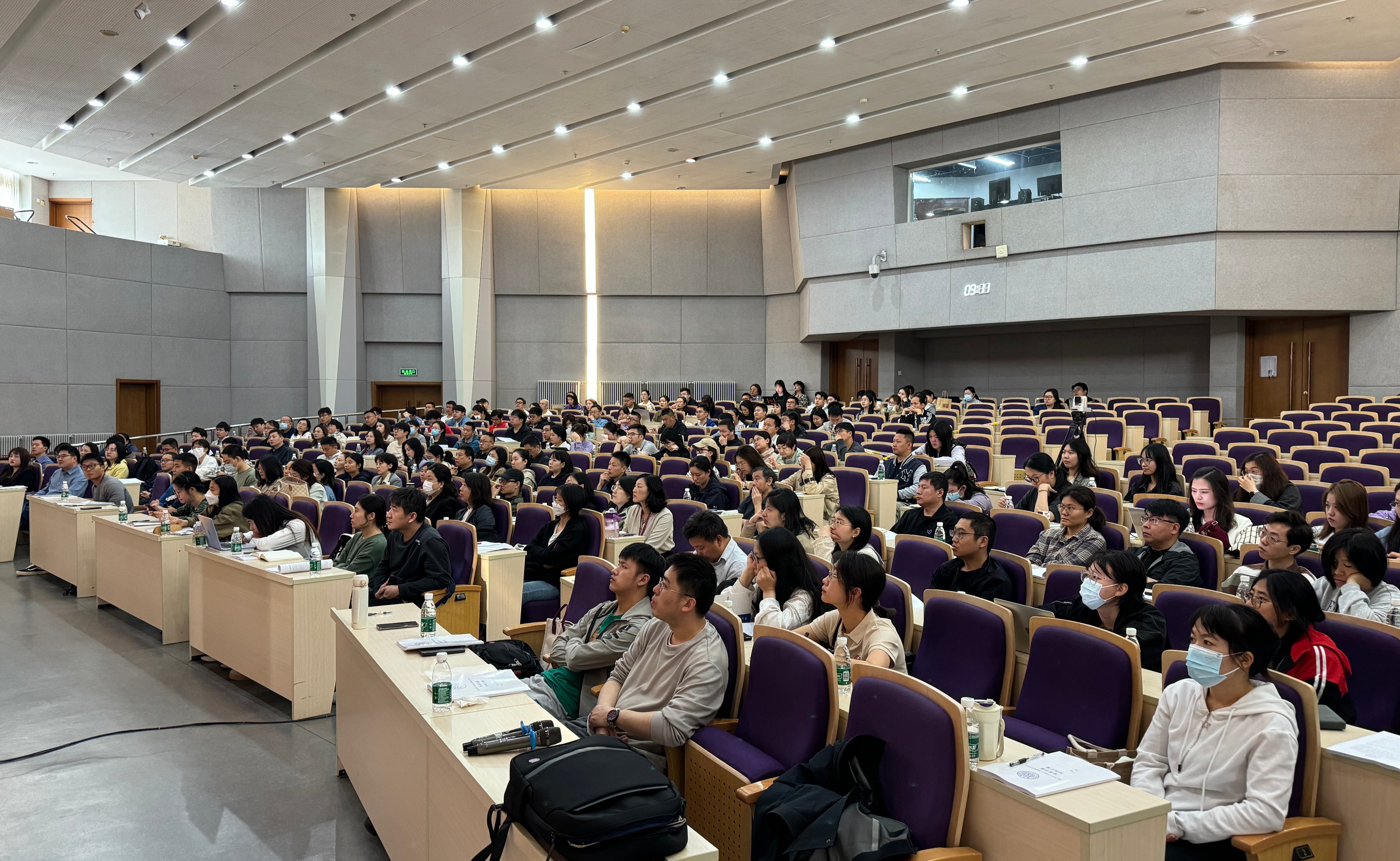 2025新澳门开门原料免费