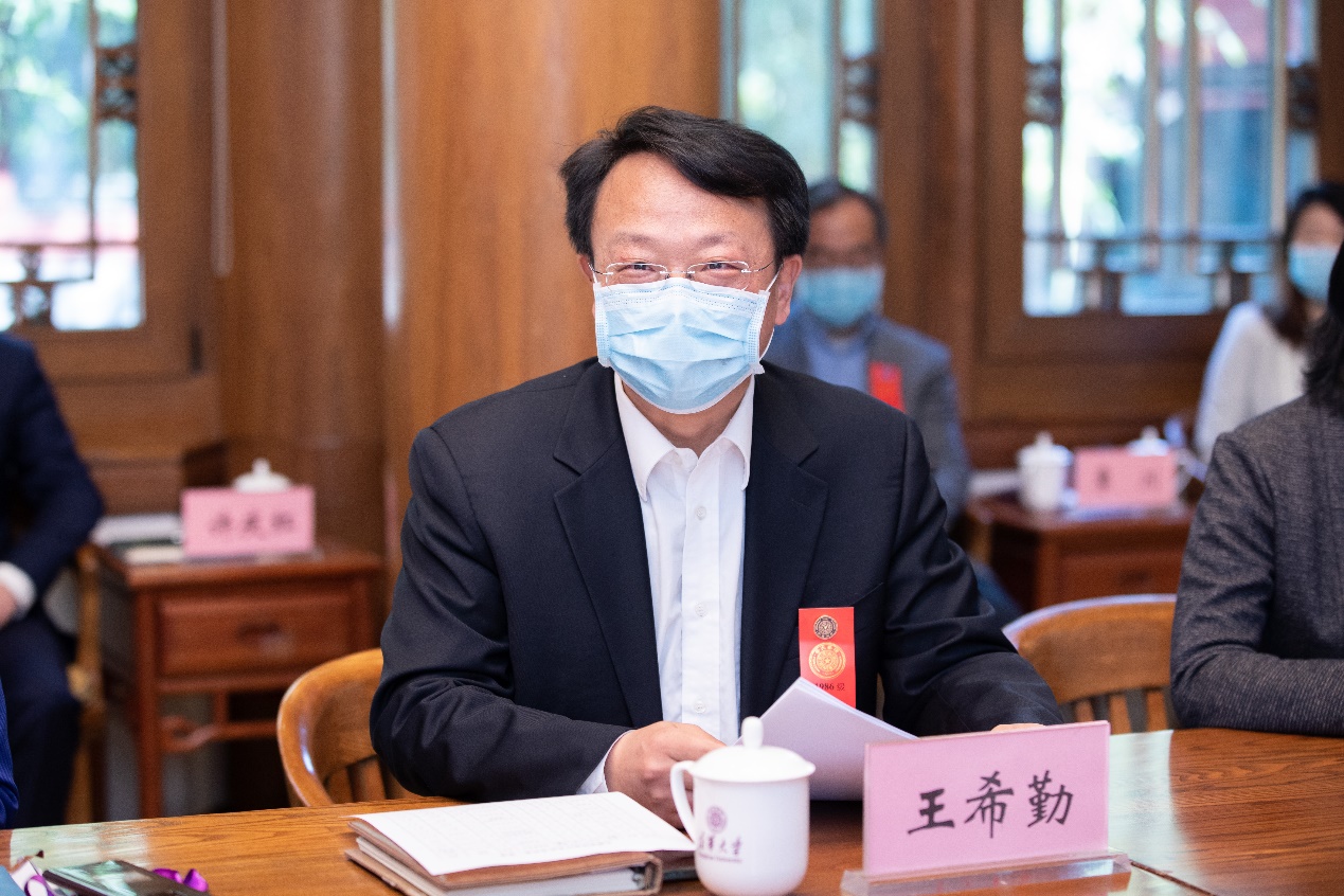 2025新澳门开门原料免费
