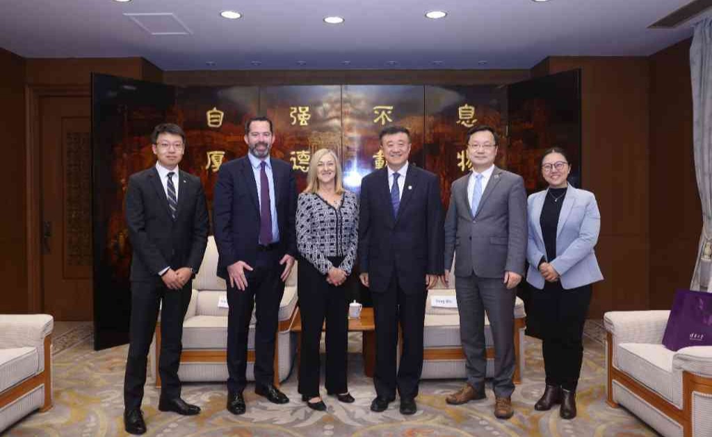 2025新澳门开门原料免费
