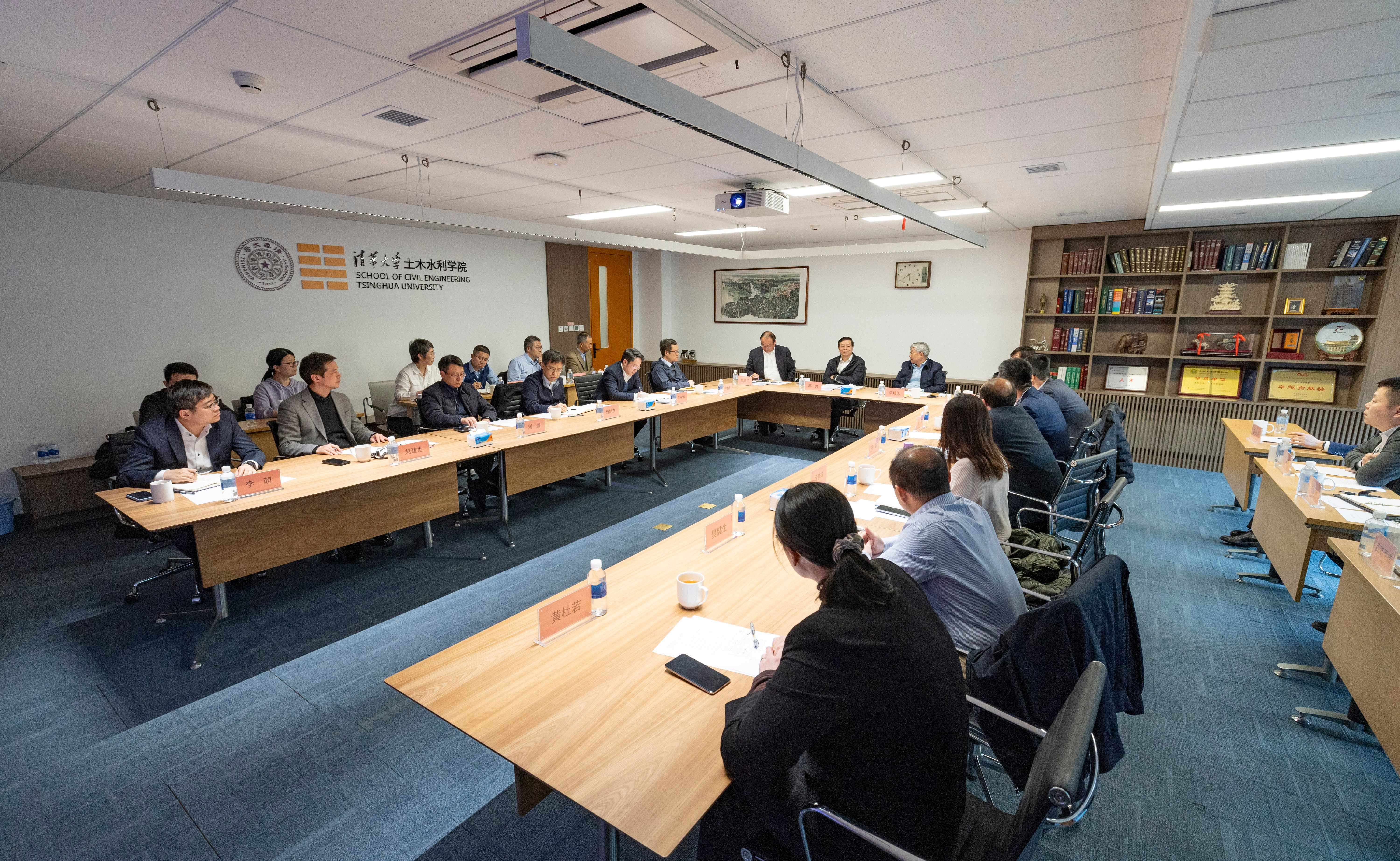 2025新澳门开门原料免费