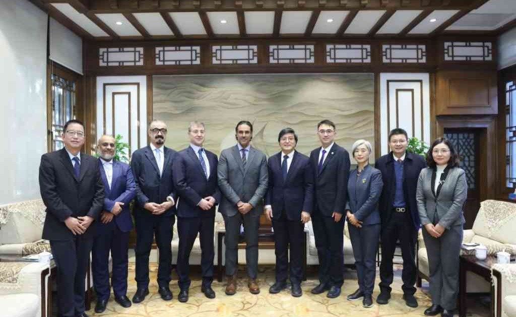 2025新澳门开门原料免费