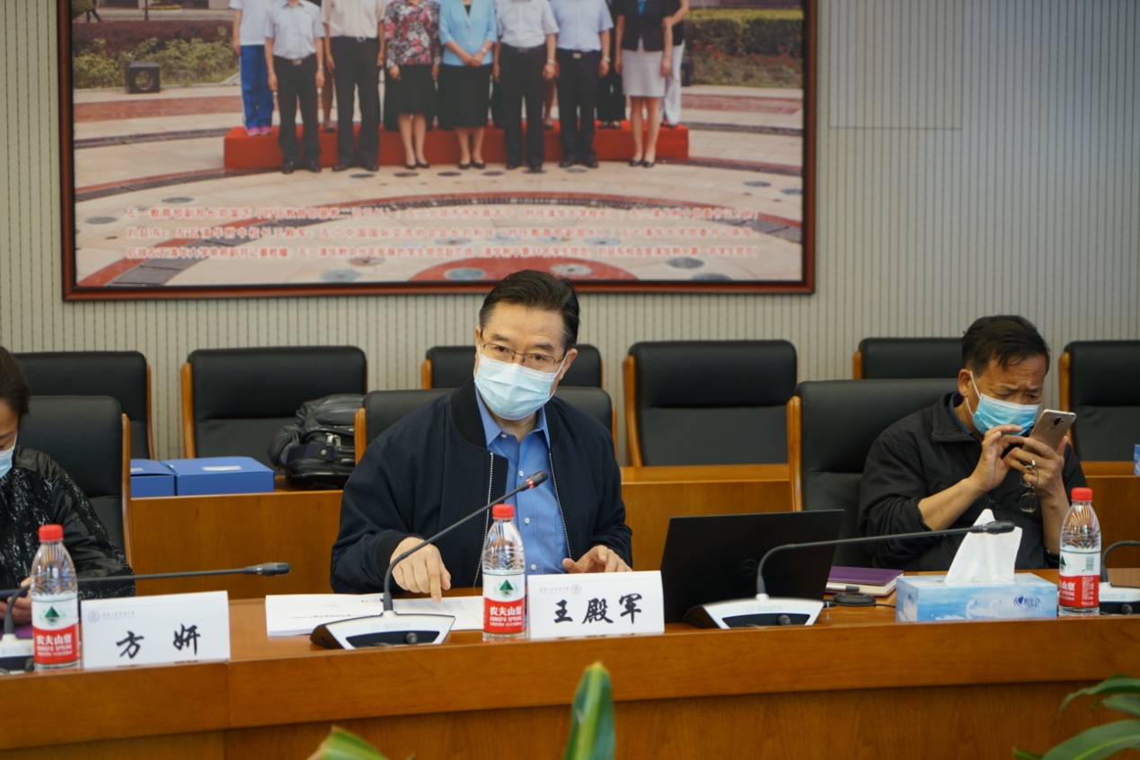 2025新澳门开门原料免费