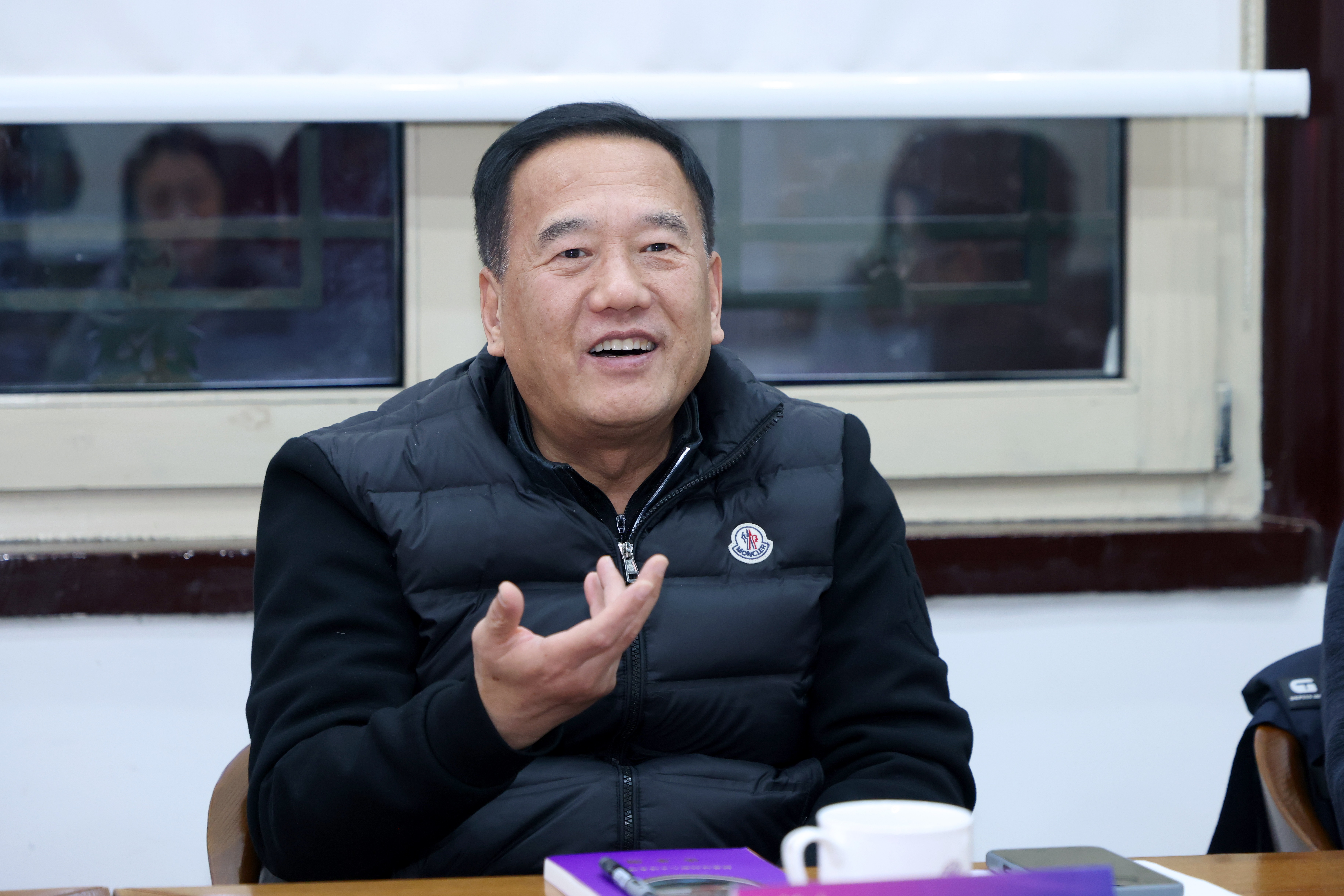 20250110-2025新澳门开门原料免费颠覆性创新人才培养项目座谈会举行-摄影师杨艳彬-王晓东发言.jpg