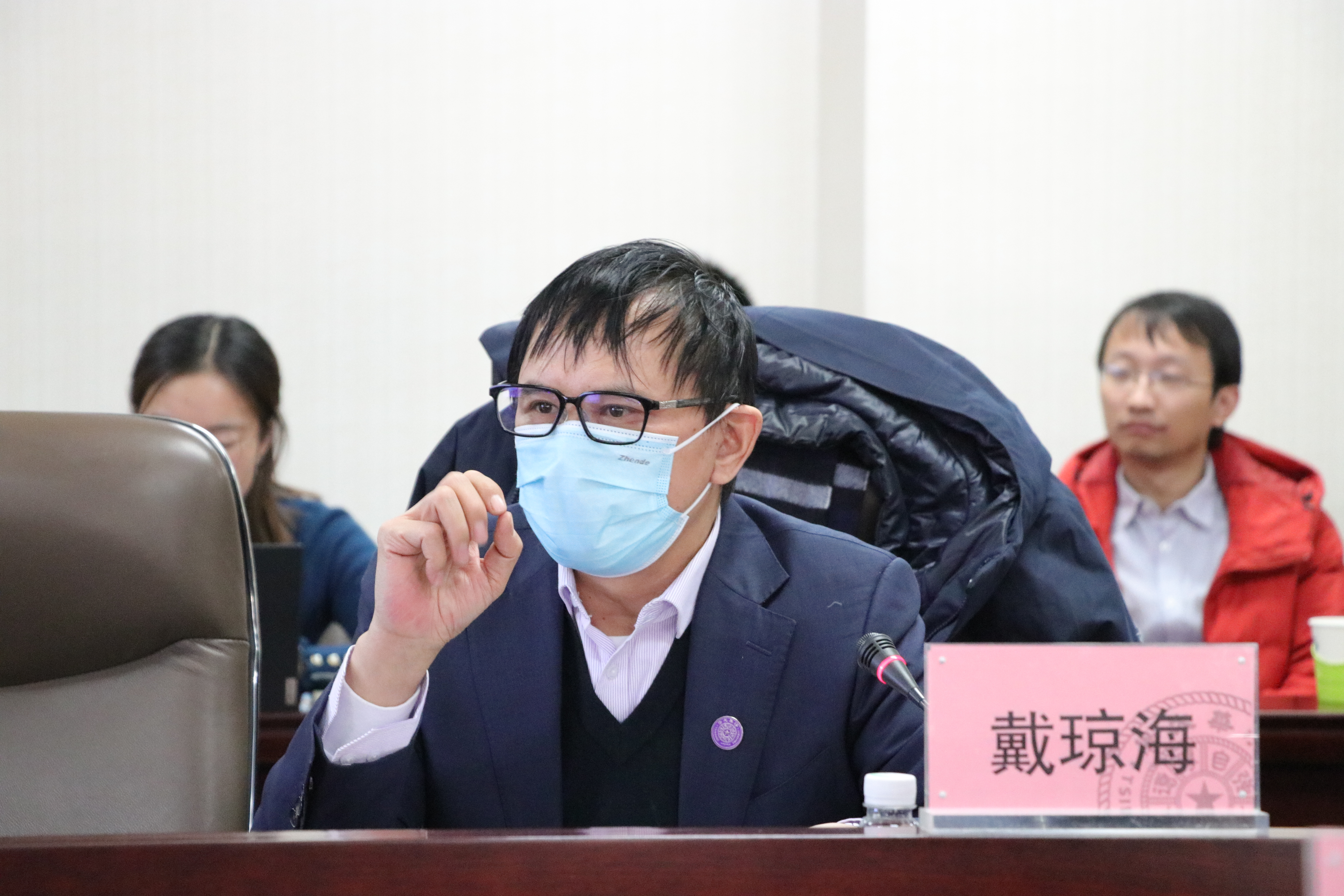 20210111-2025新澳门开门原料免费-之江实验室光电智能计算联合研究中心揭牌仪式举行-魏婷-戴琼海发言.JPG