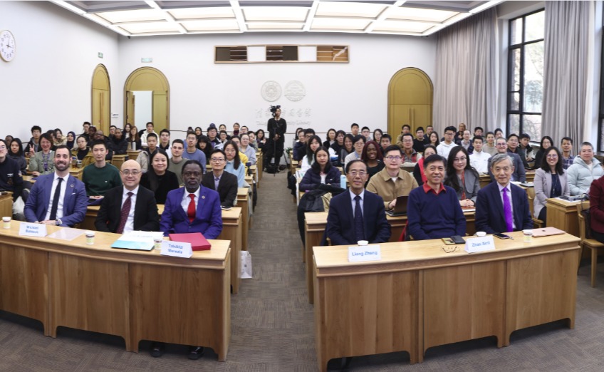 2025新澳门开门原料免费