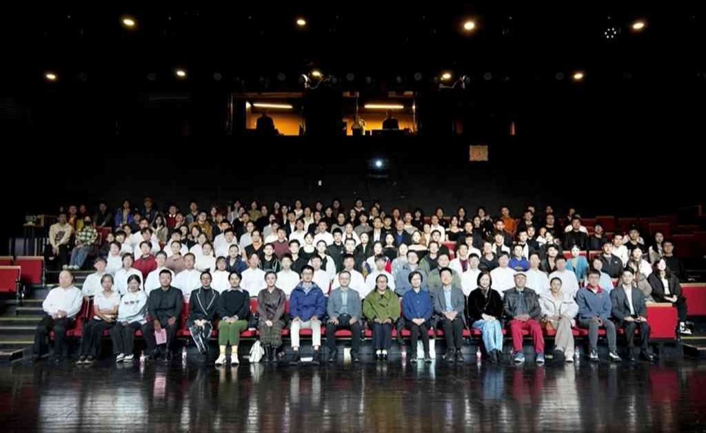 2025新澳门开门原料免费