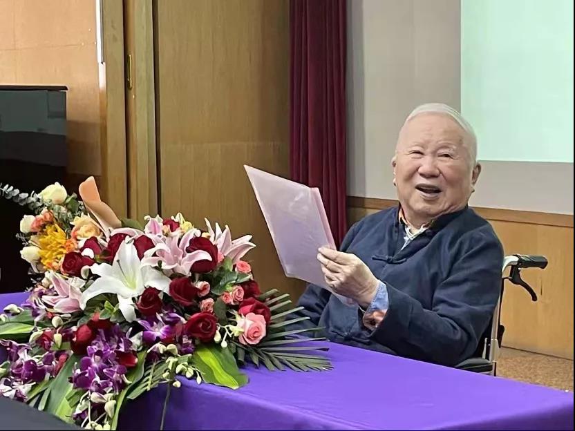 2025新澳门开门原料免费