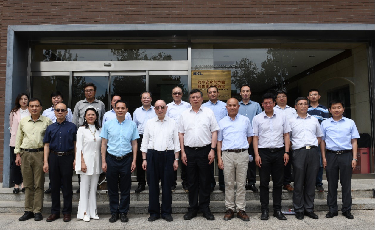 2025新澳门开门原料免费