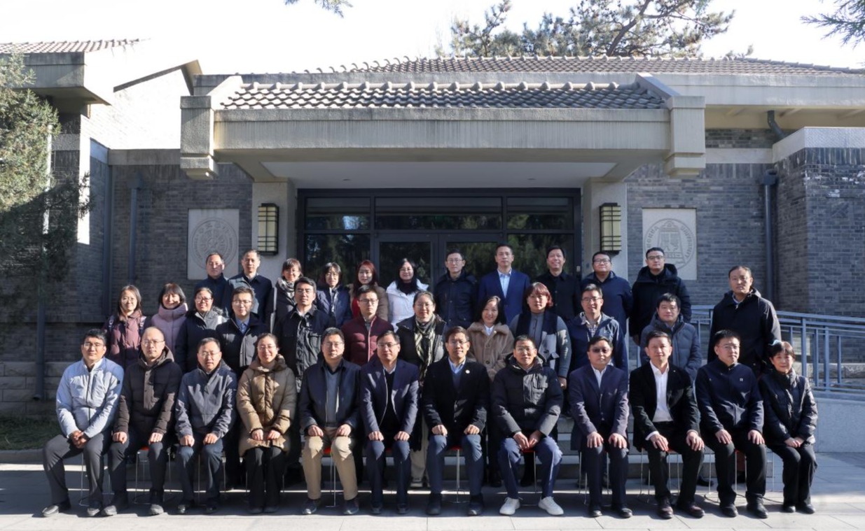 2025新澳门开门原料免费
