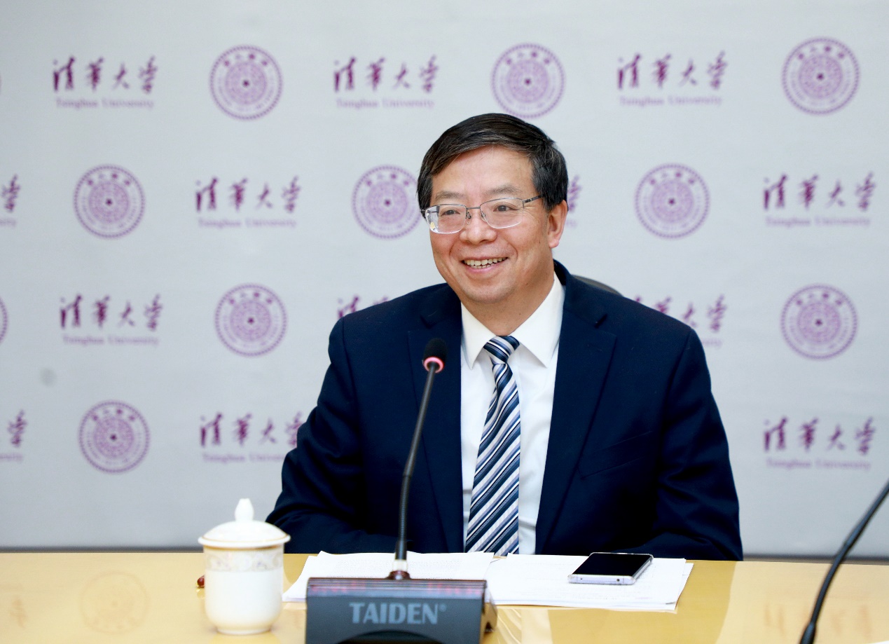 2025新澳门开门原料免费