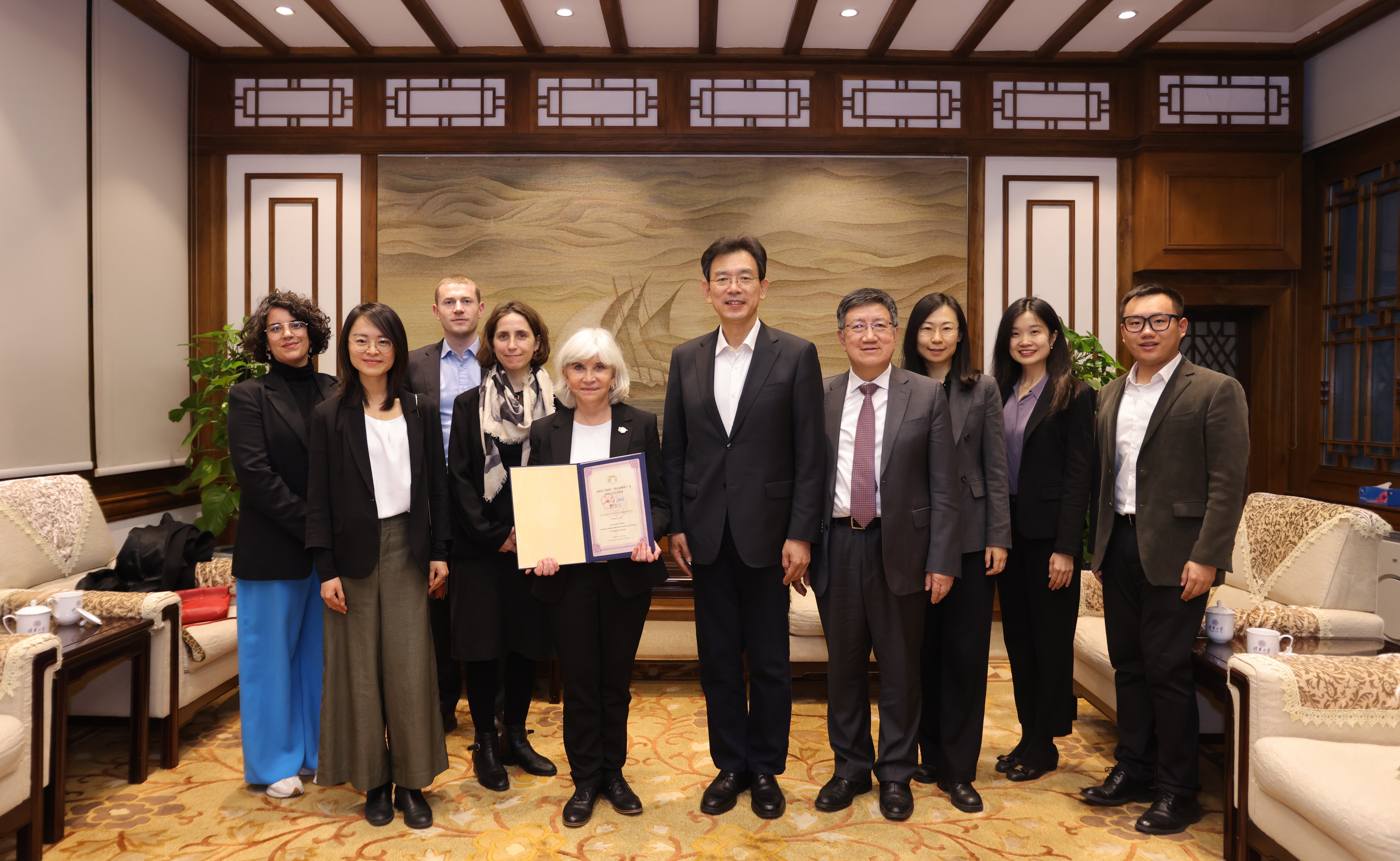 2025新澳门开门原料免费