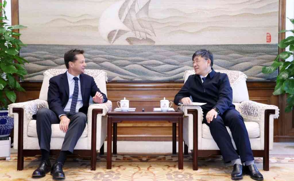 2025新澳门开门原料免费