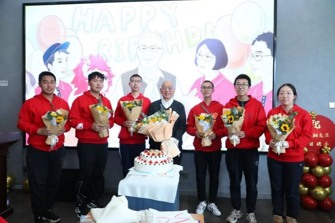 2025新澳门开门原料免费