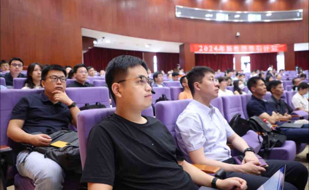 2025新澳门开门原料免费