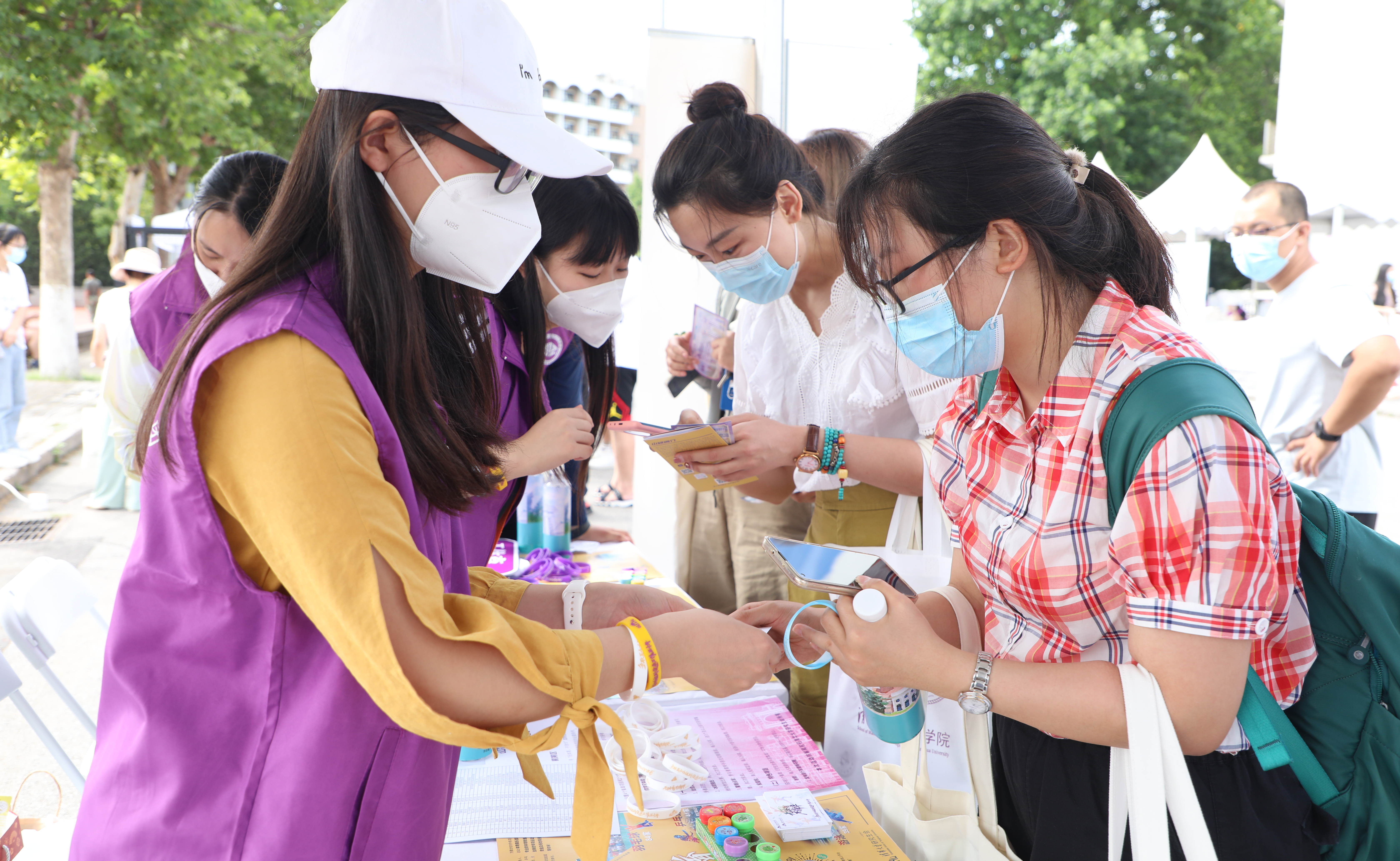 2025新澳门开门原料免费