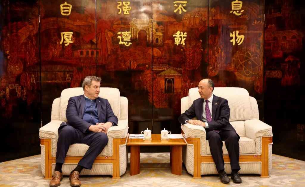2025新澳门开门原料免费