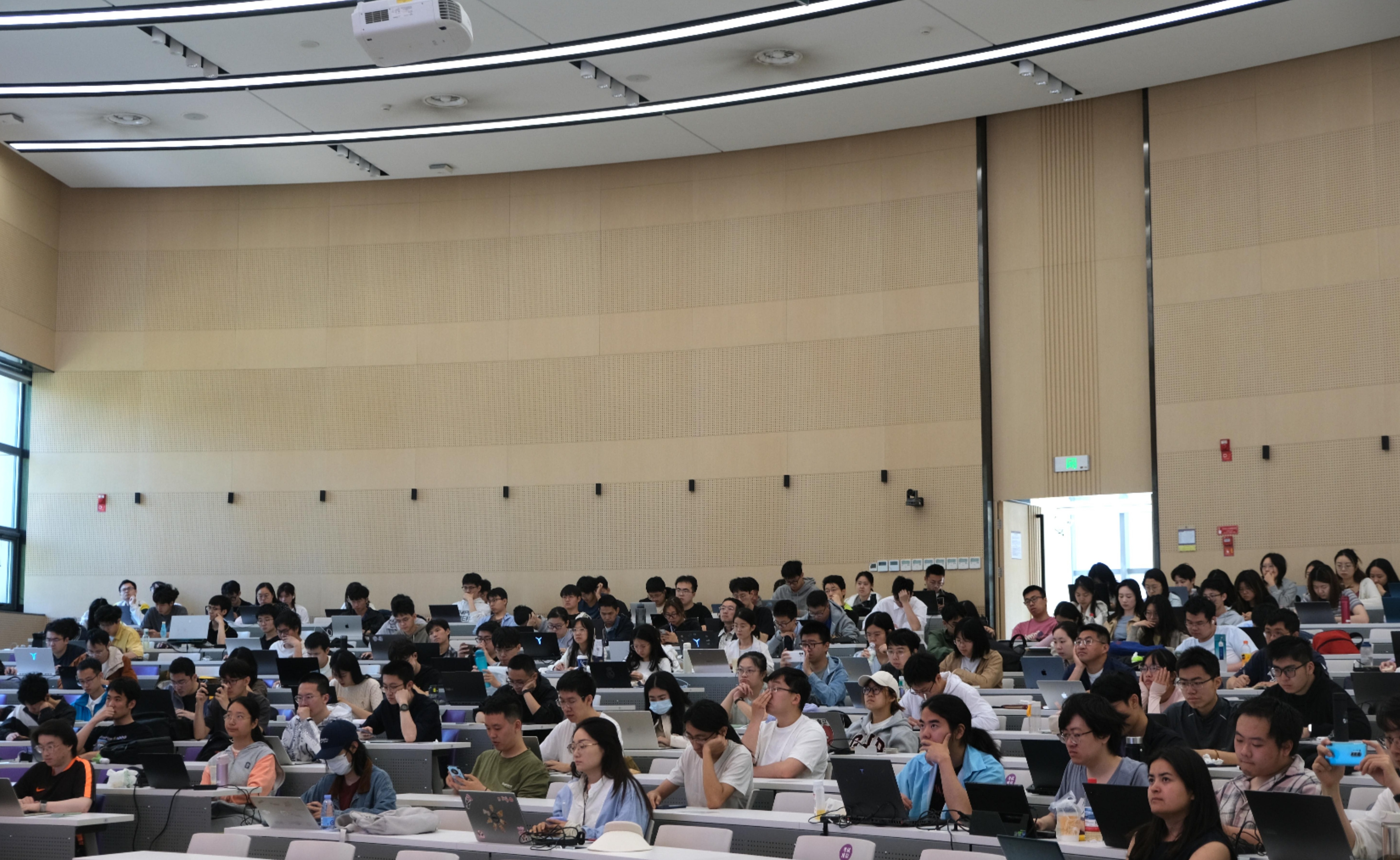 2025新澳门开门原料免费