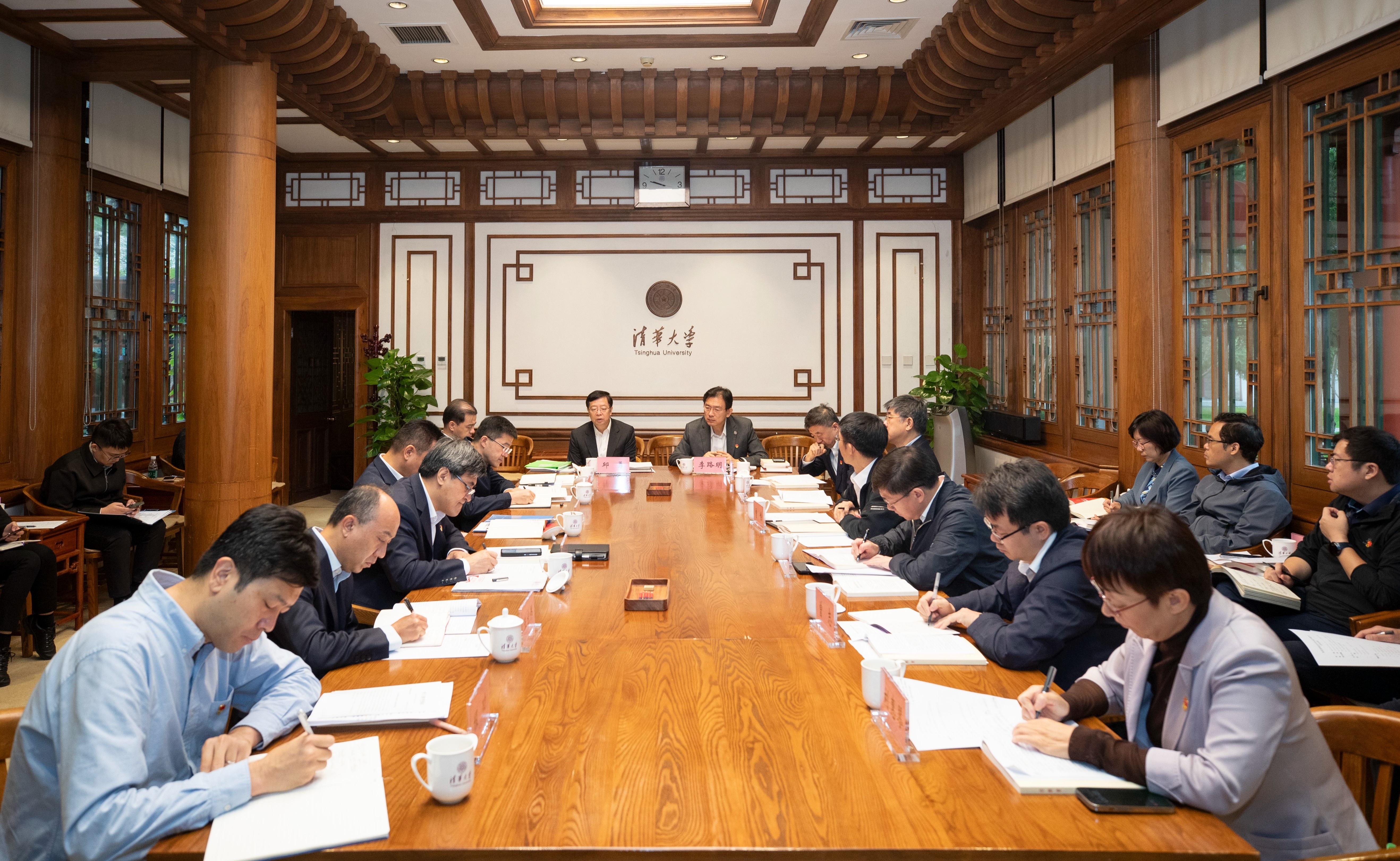 2025新澳门开门原料免费