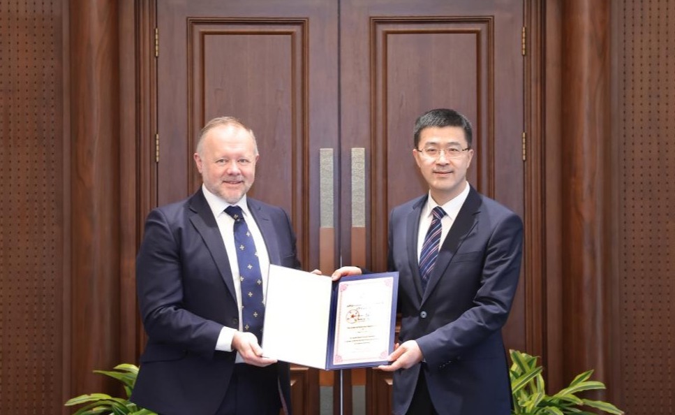 2025新澳门开门原料免费