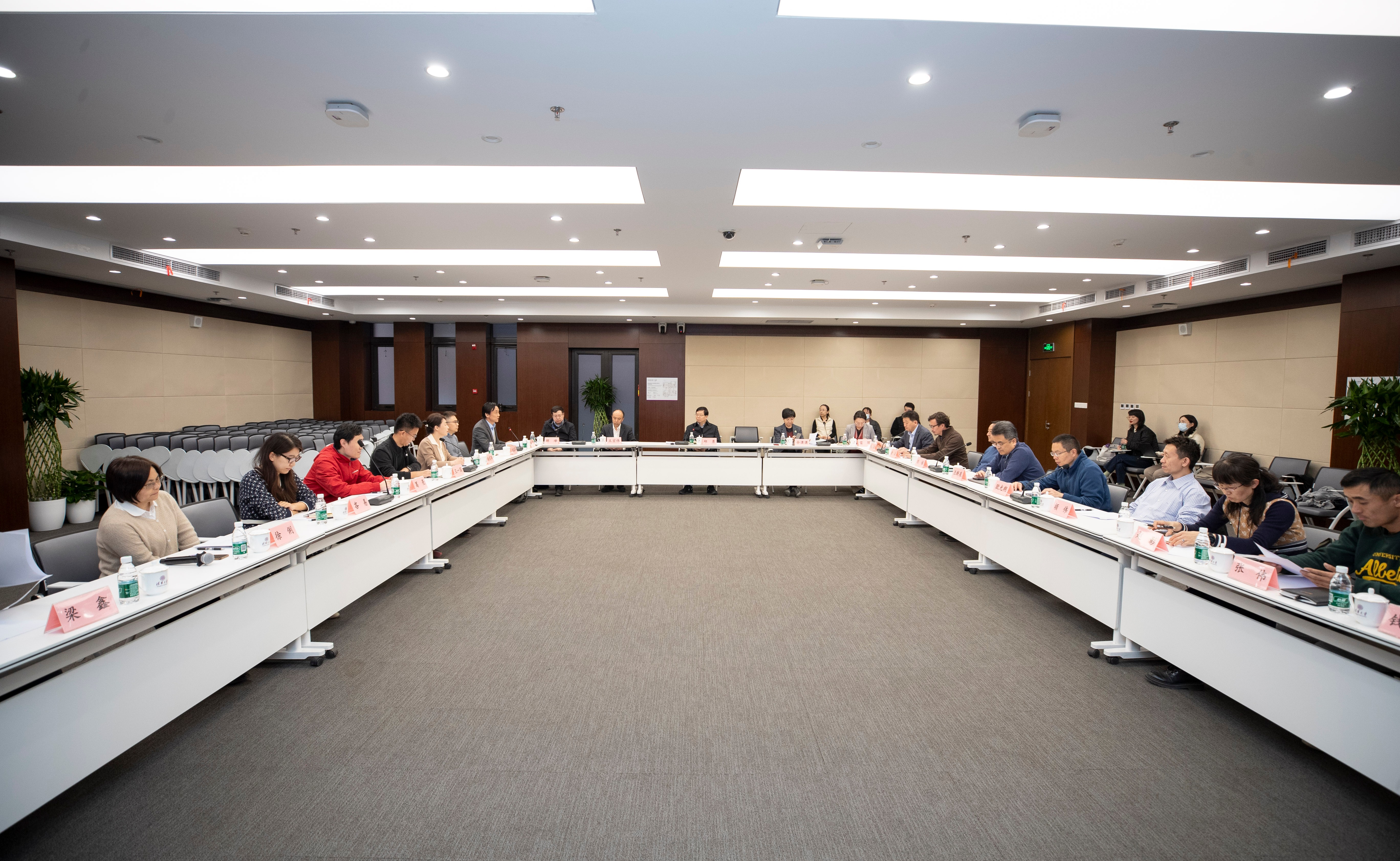 2025新澳门开门原料免费