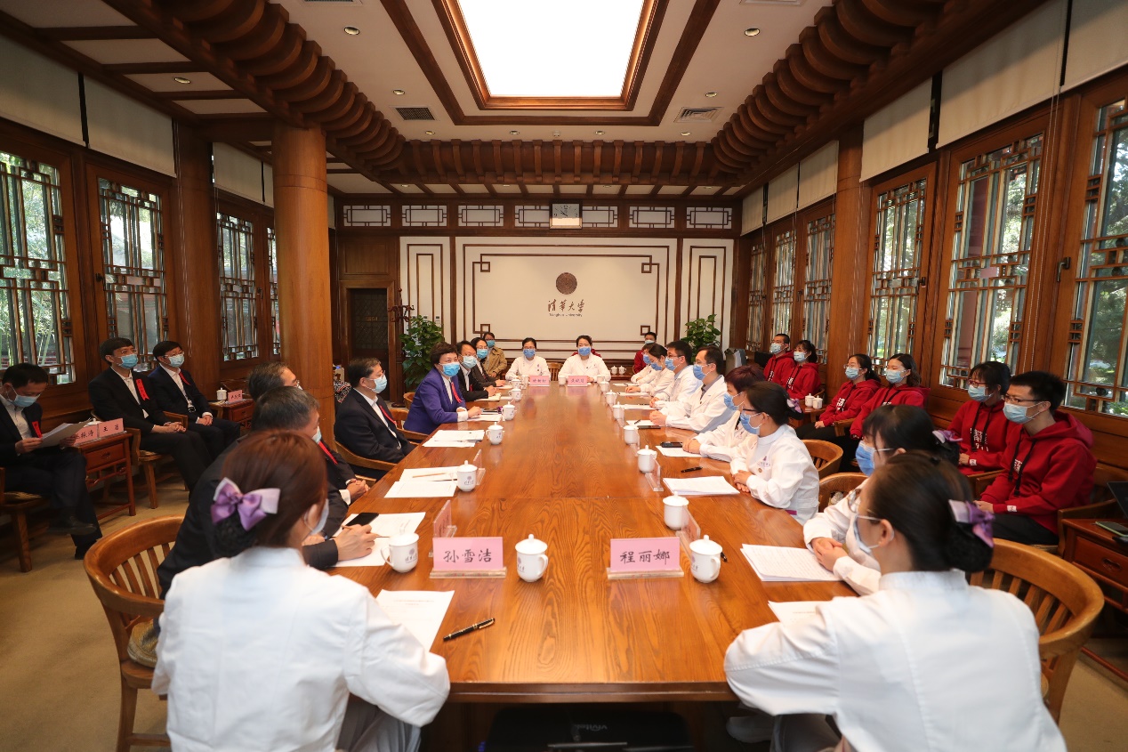 2025新澳门开门原料免费