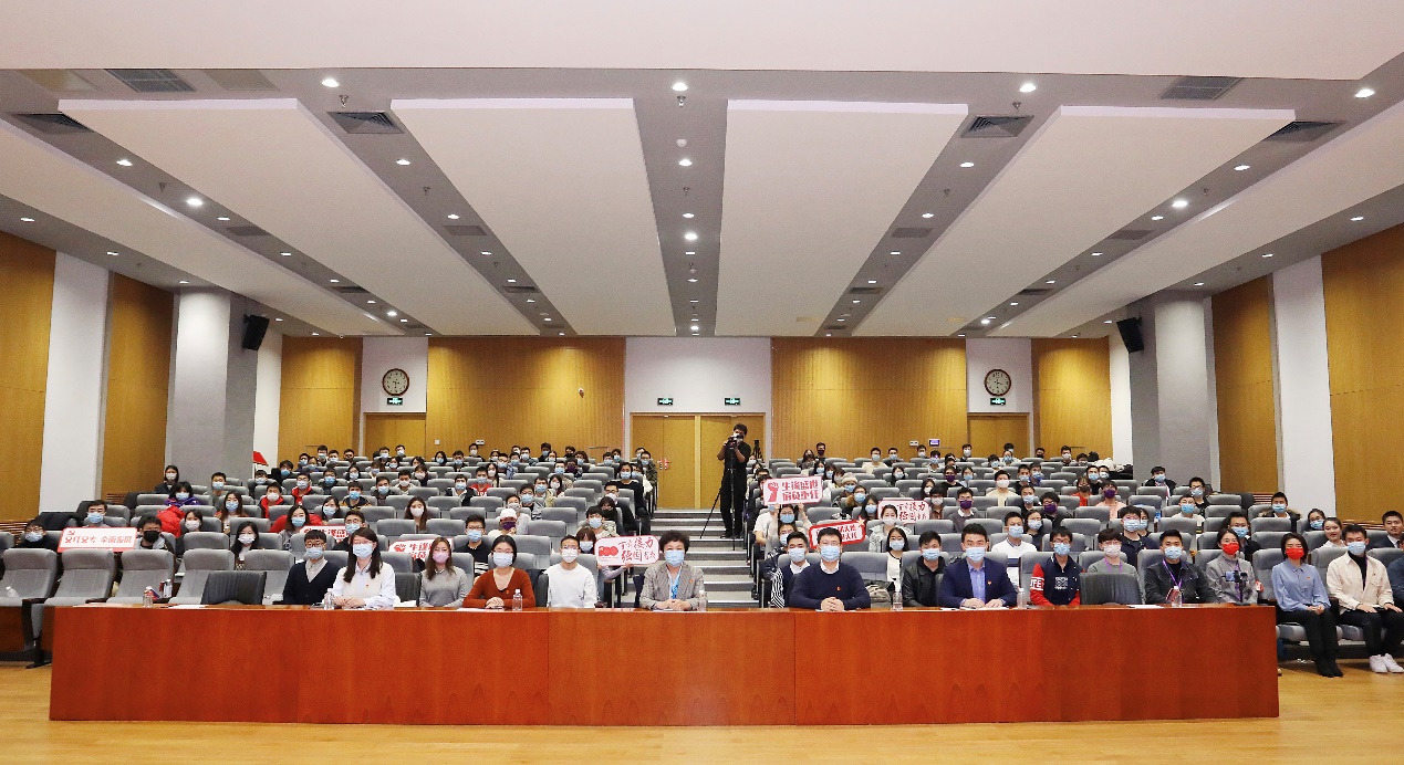 2025新澳门开门原料免费