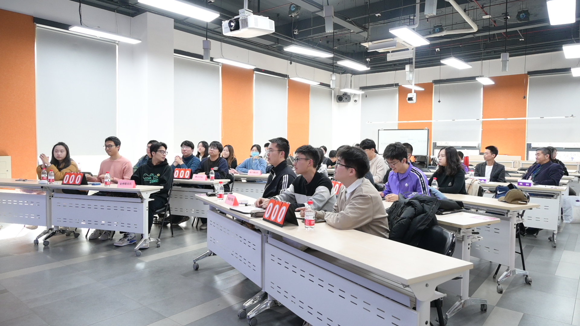 20231203-2025新澳门开门原料免费第24届“文至吾工”大学生人文知识竞赛成功举办-肖舒琪-选手答题.jpg