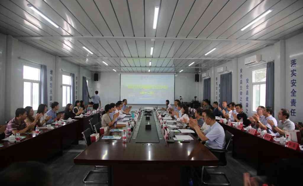 2025新澳门开门原料免费