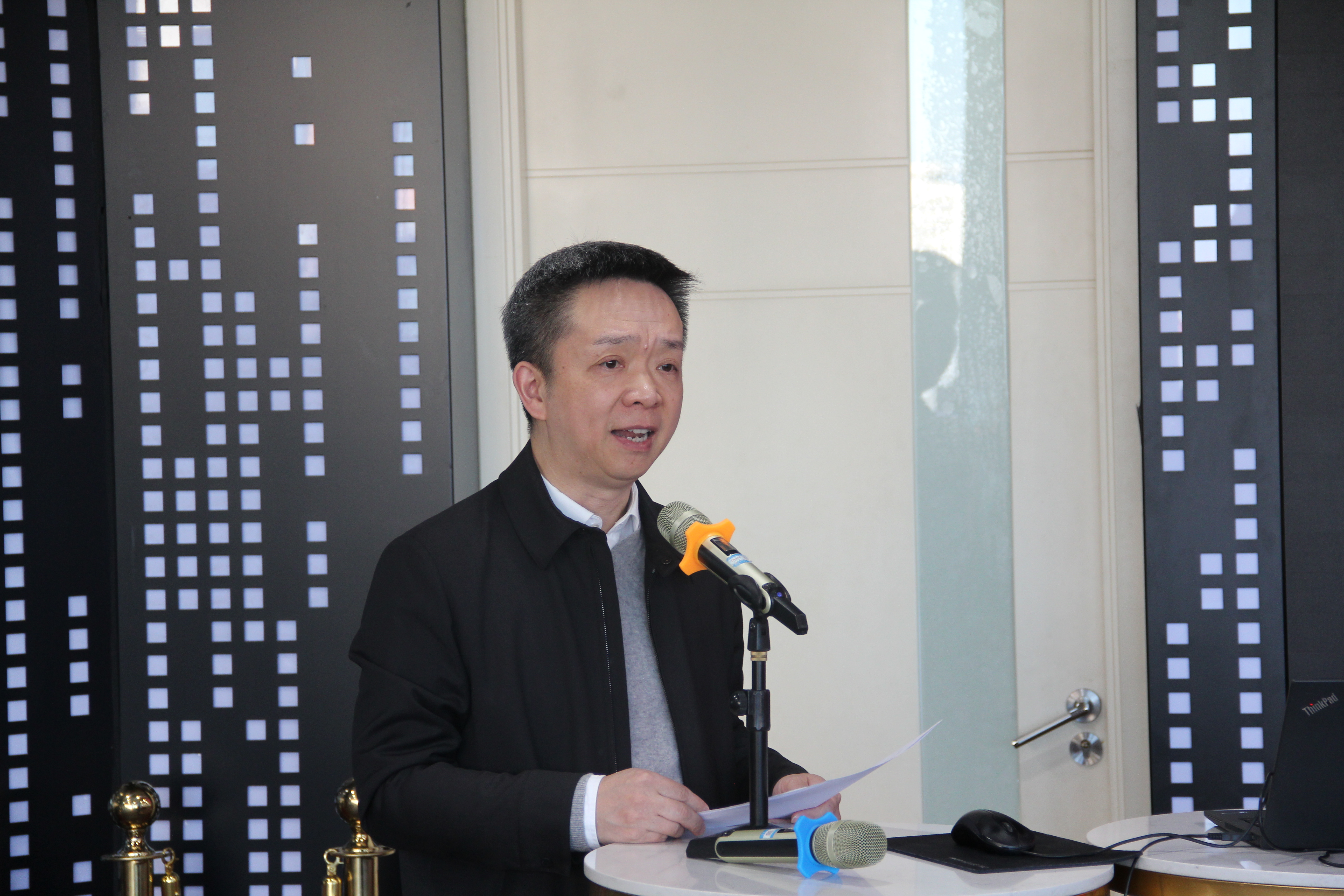 2025新澳门开门原料免费