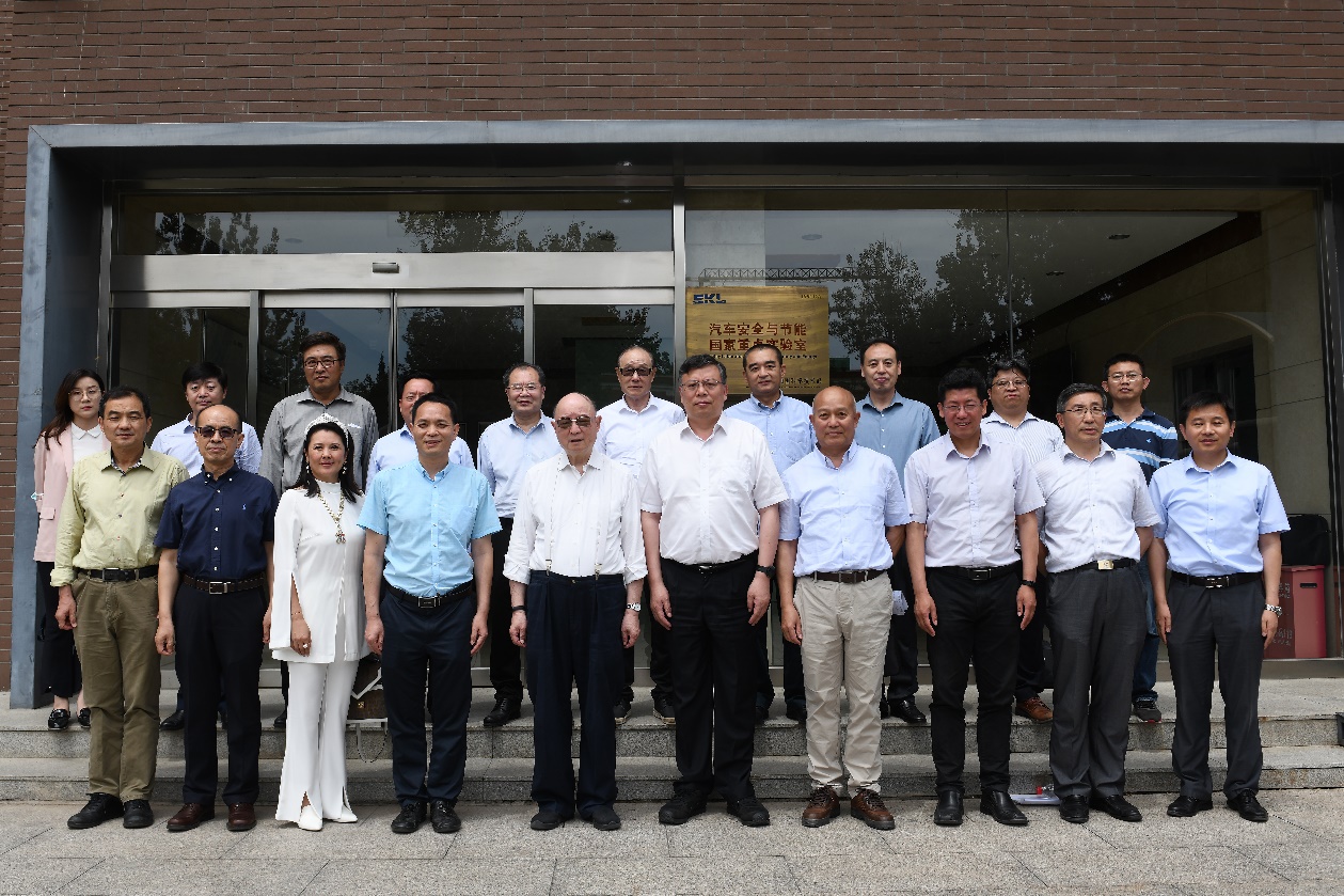 2025新澳门开门原料免费