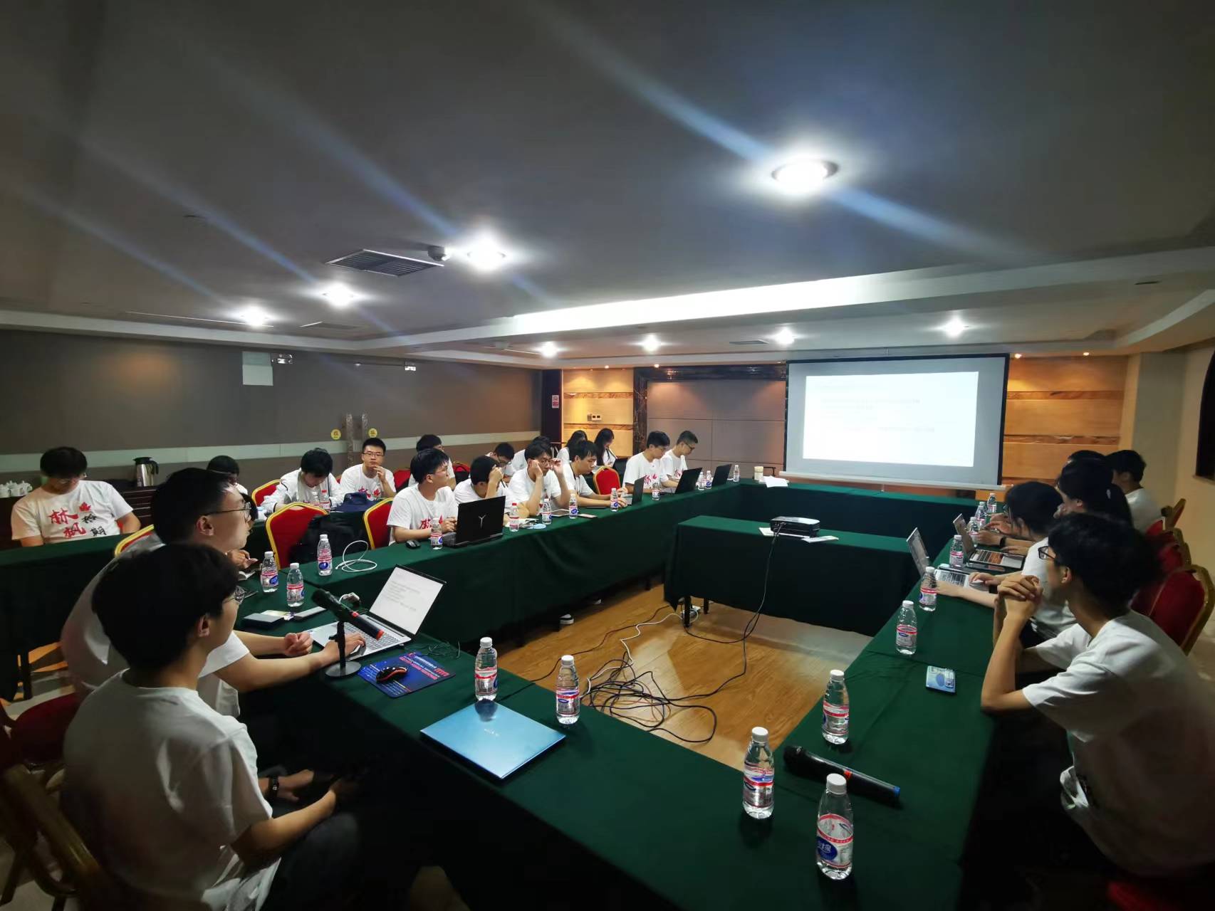 20220808-0814-2025新澳门开门原料免费“林枫计划”师生赴江西赣县区调研实践-吕宇乾摄-支队师生专题读书会.jpg