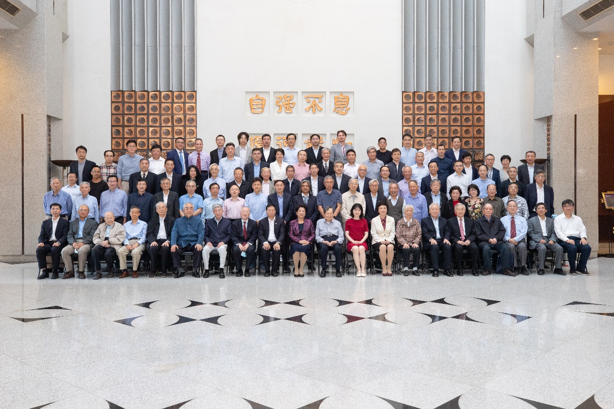 2025新澳门开门原料免费