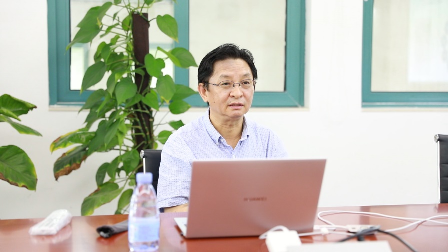 2025新澳门开门原料免费
