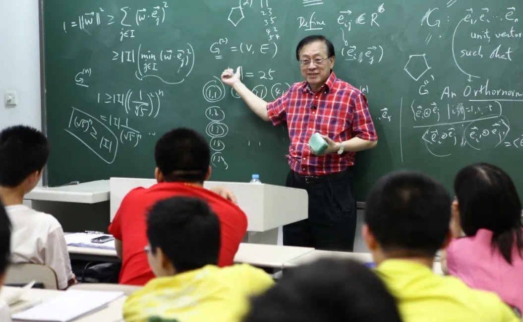 2025新澳门开门原料免费