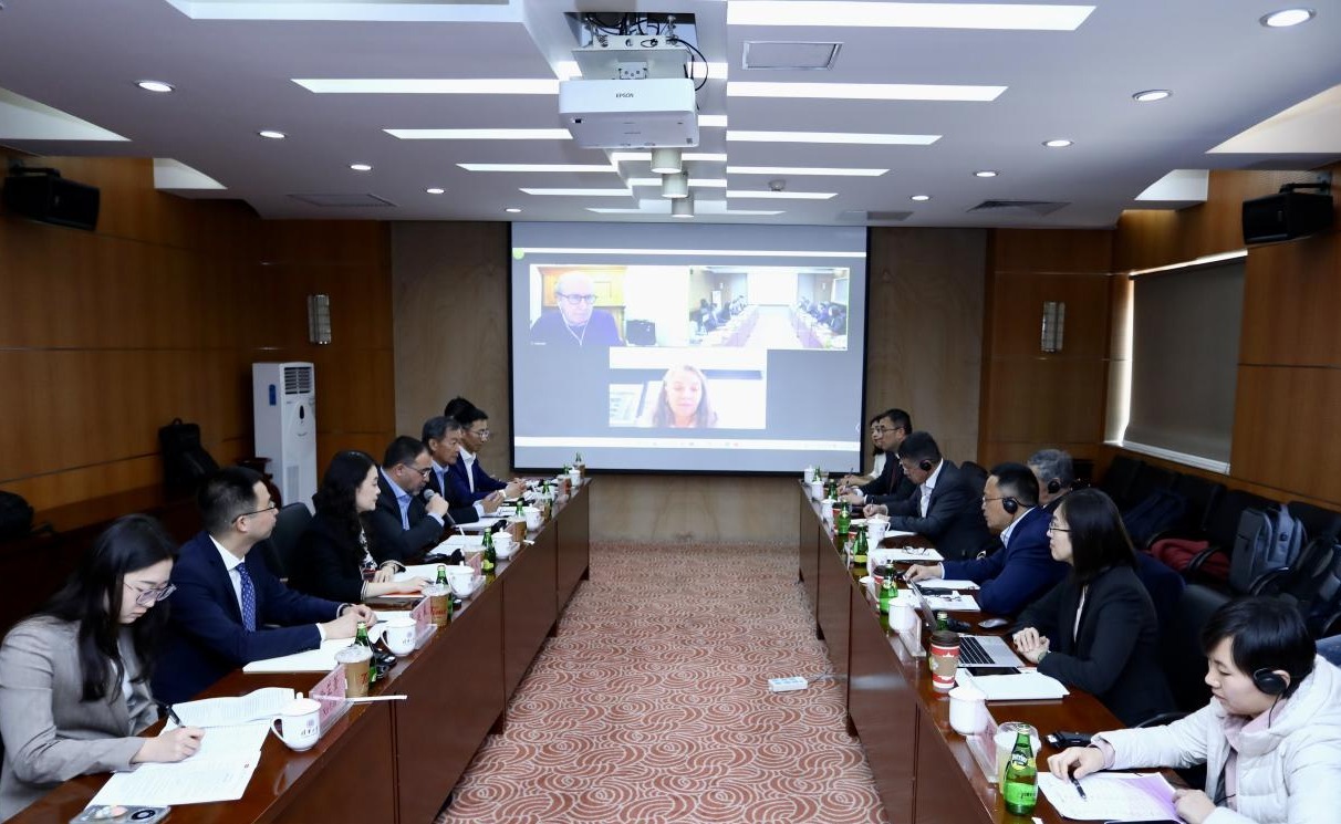 2025新澳门开门原料免费