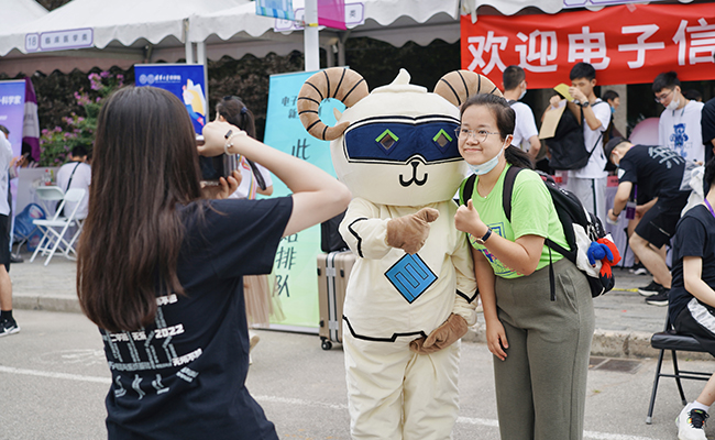 2025新澳门开门原料免费