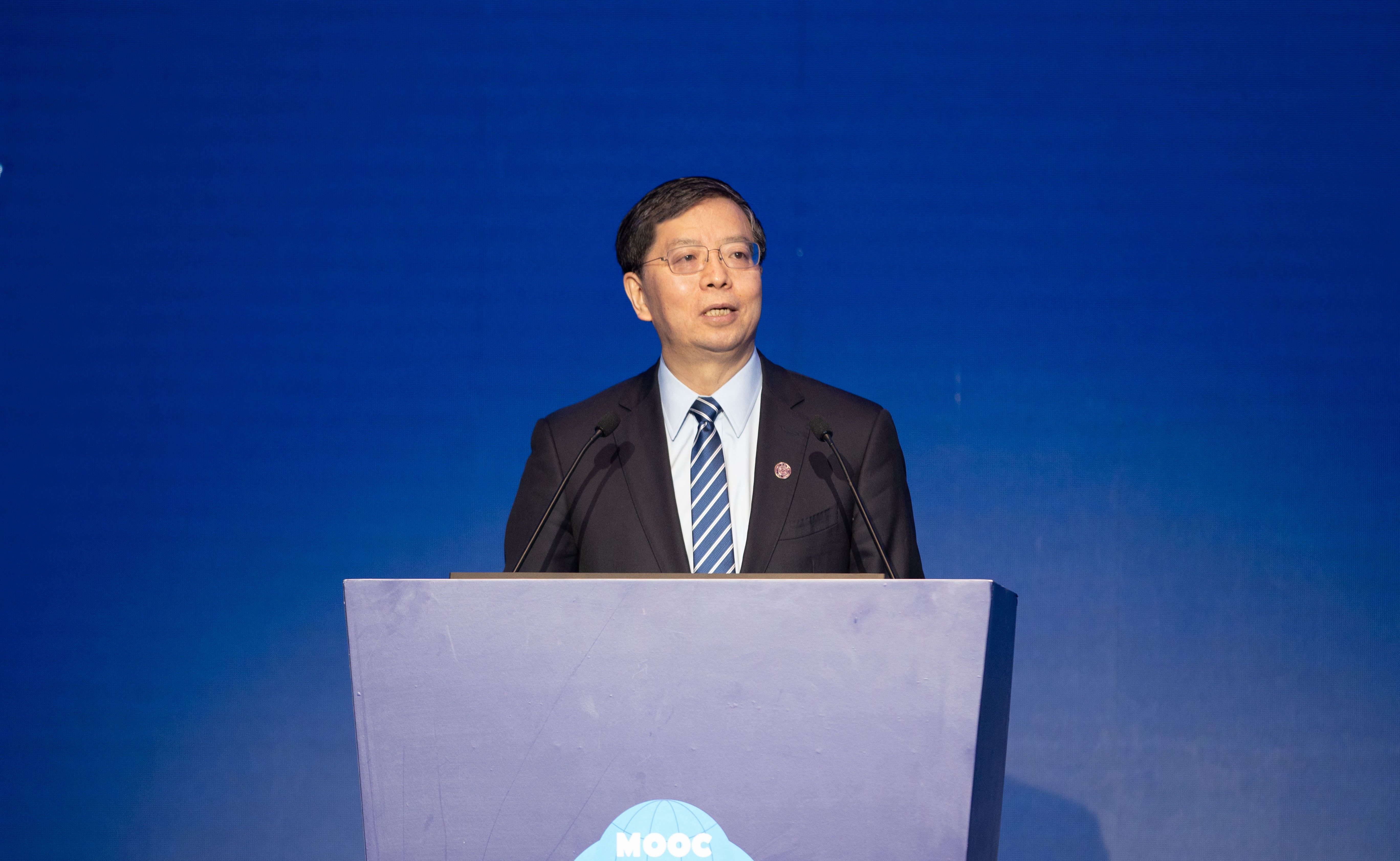 2025新澳门开门原料免费