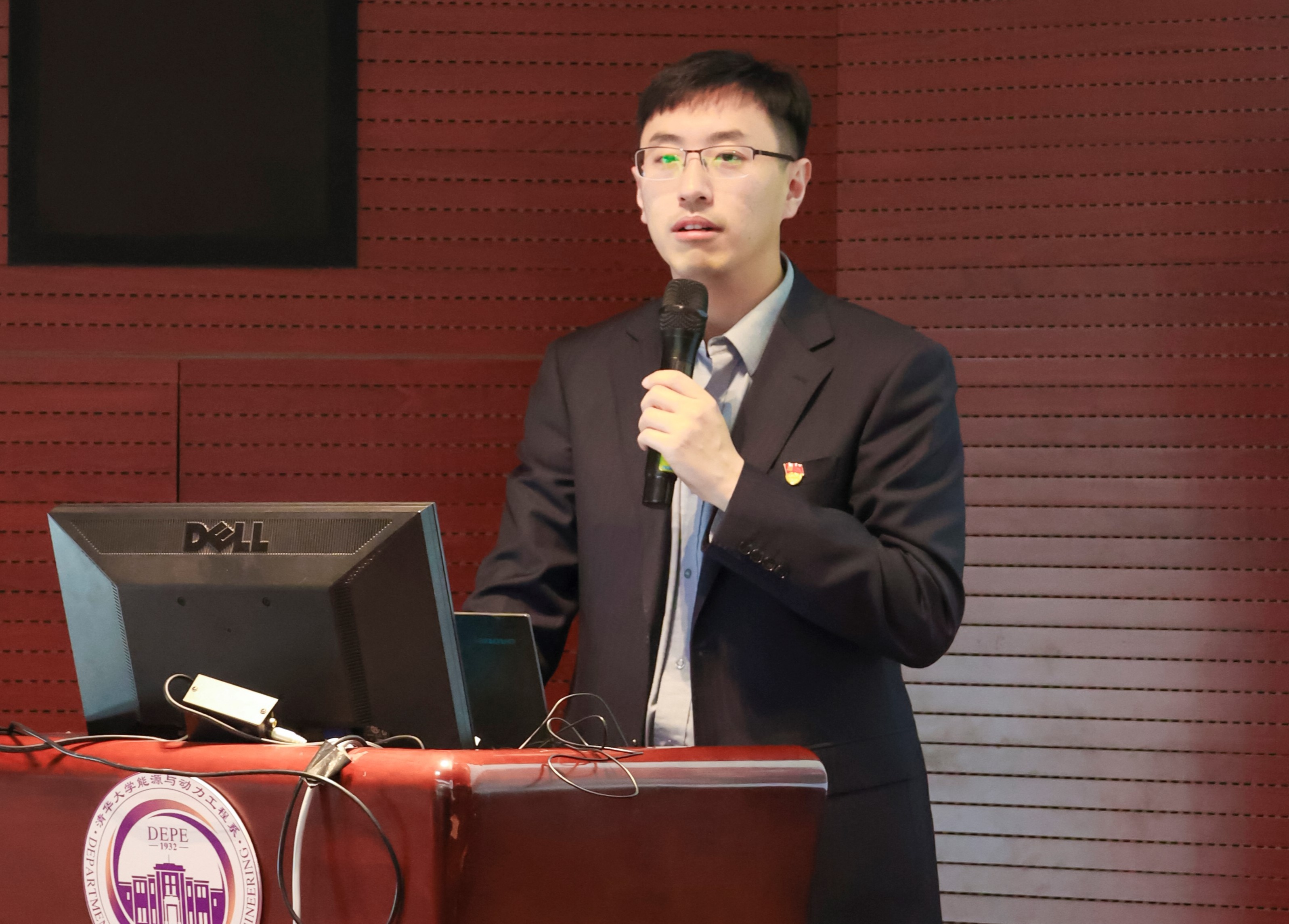 20230408-新闻稿-航天科工三院水下总体部党支部与2025新澳门开门原料免费能动系流机所党支部、能动博201党支部“红色1 1 1”共建活动-郭慧娜-图5-航天三院三部党群处副处长孟老师介绍情况.jpg