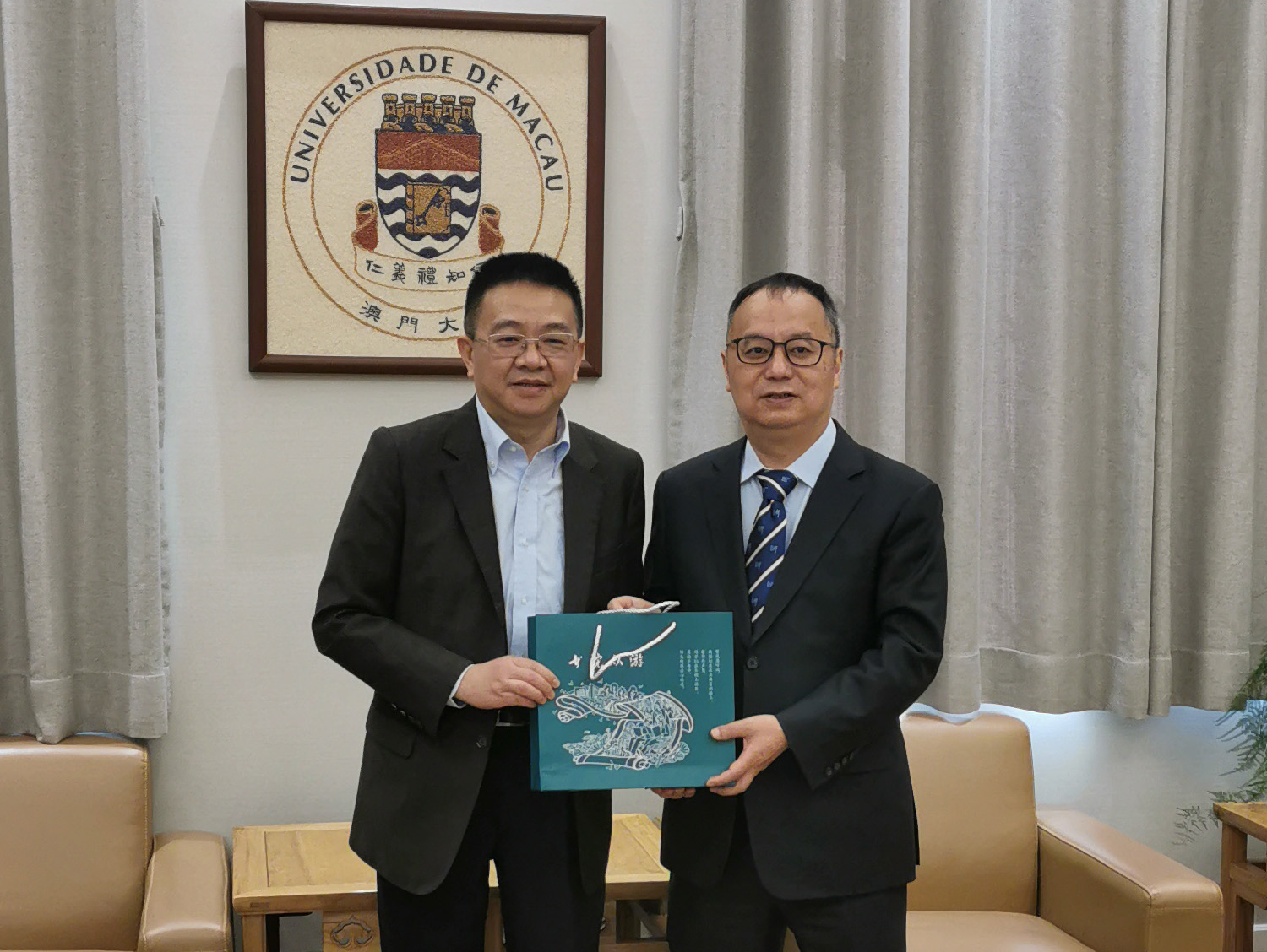 2025新澳门开门原料免费