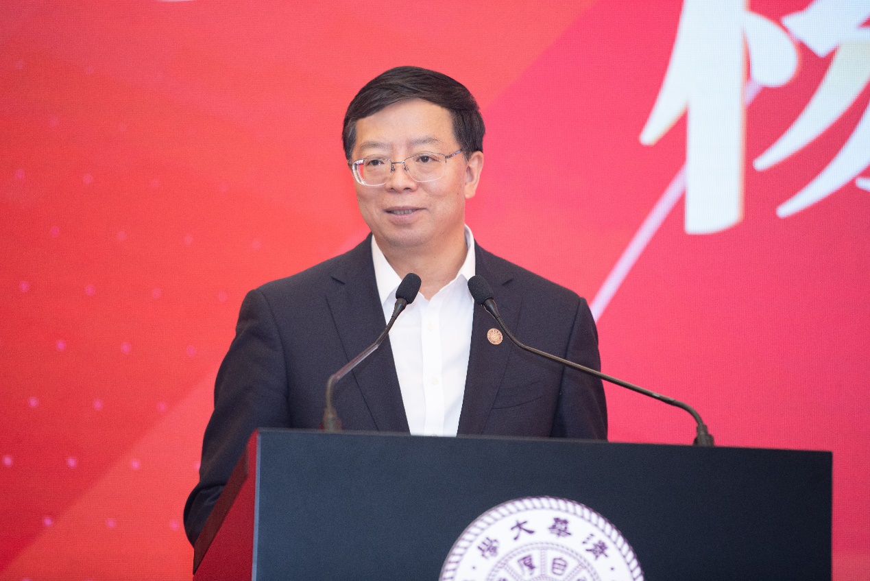 2025新澳门开门原料免费