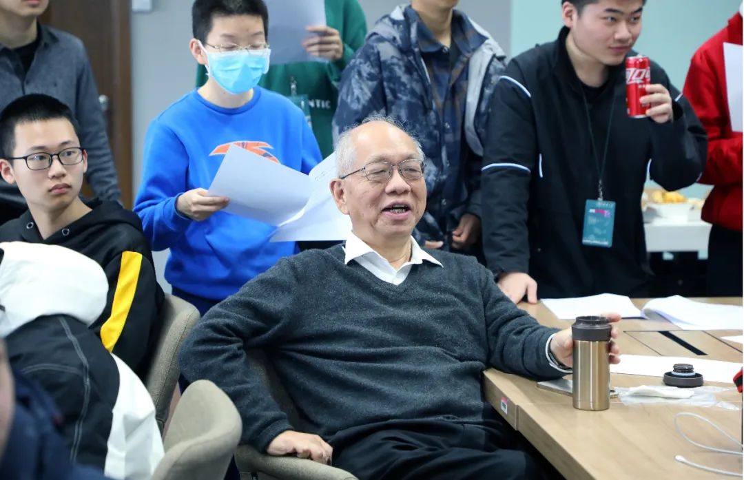 2025新澳门开门原料免费