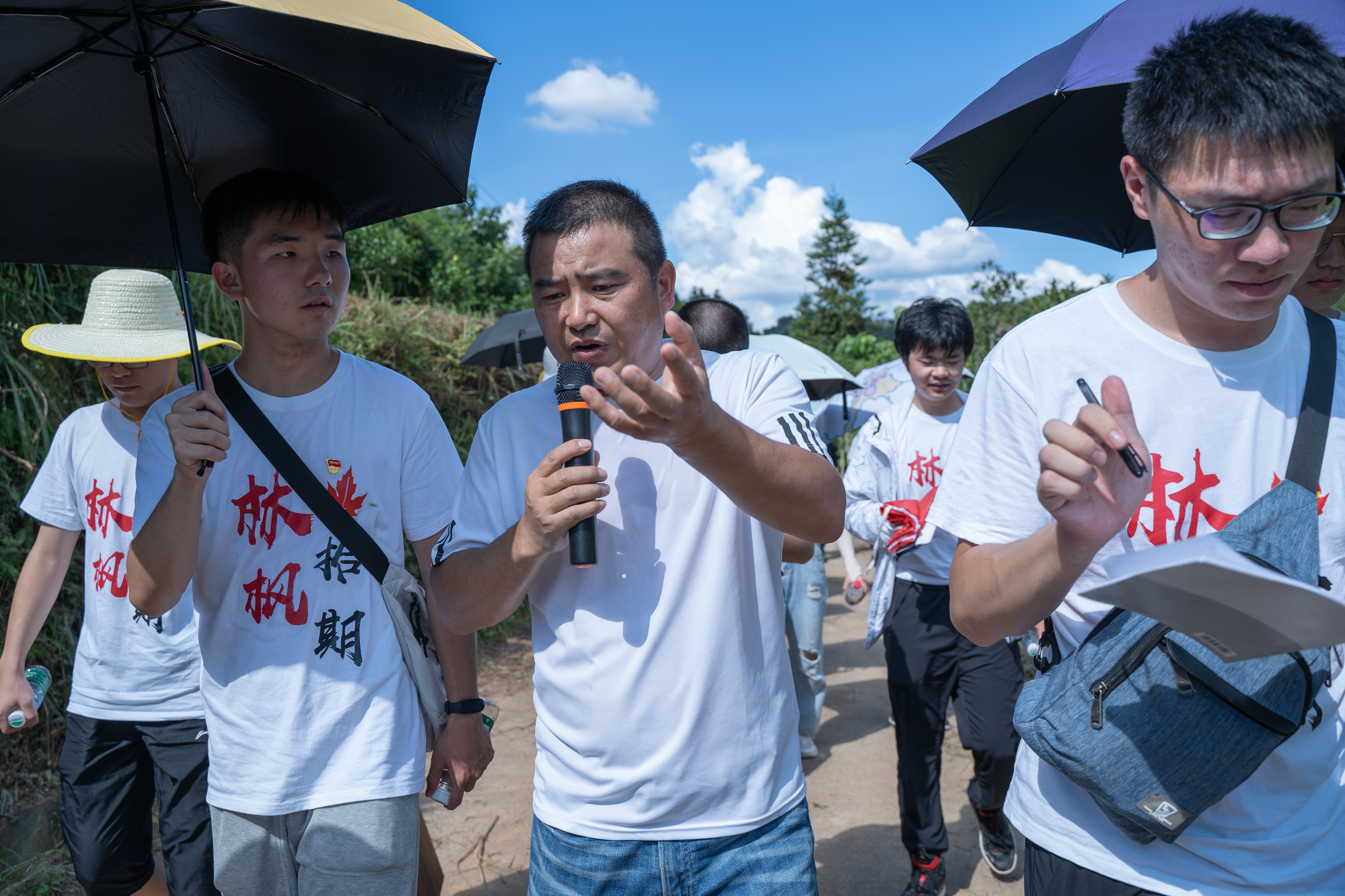20220808-0814-2025新澳门开门原料免费“林枫计划”师生赴江西赣县区调研实践-桂雨谦摄-支队师生调研轩辕春秋农业发展有限公司.jpg